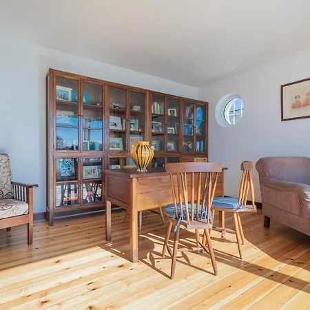 Luxury Beachfront Apartamento Colares