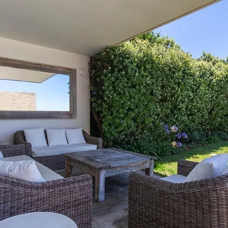 Luxury Beachfront Apartment Colares