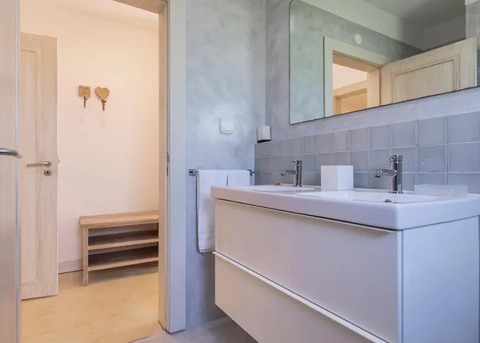 Luxury Beachfront Apartament