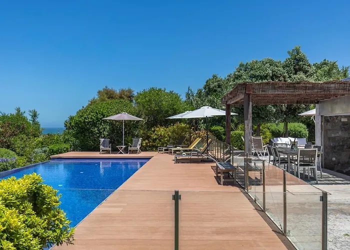 Luxury Beachfront Apartament