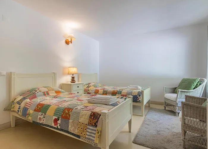 Luxury Beachfront * Colares