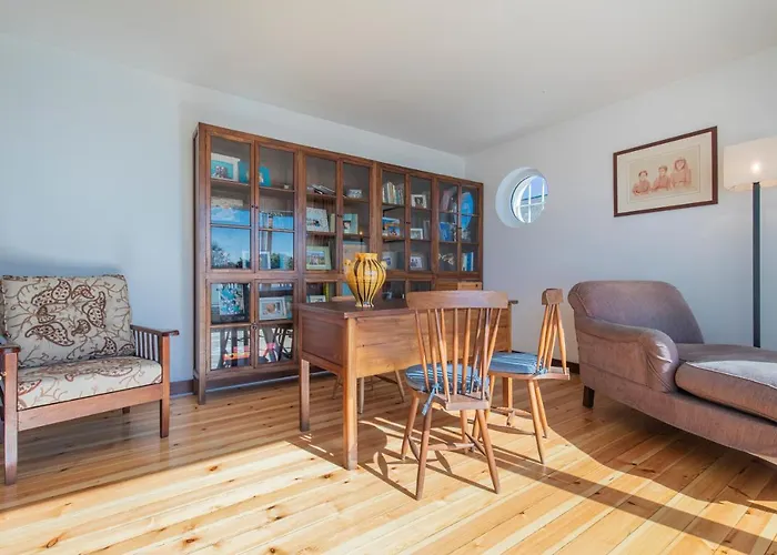 Luxury Beachfront Apartament Colares